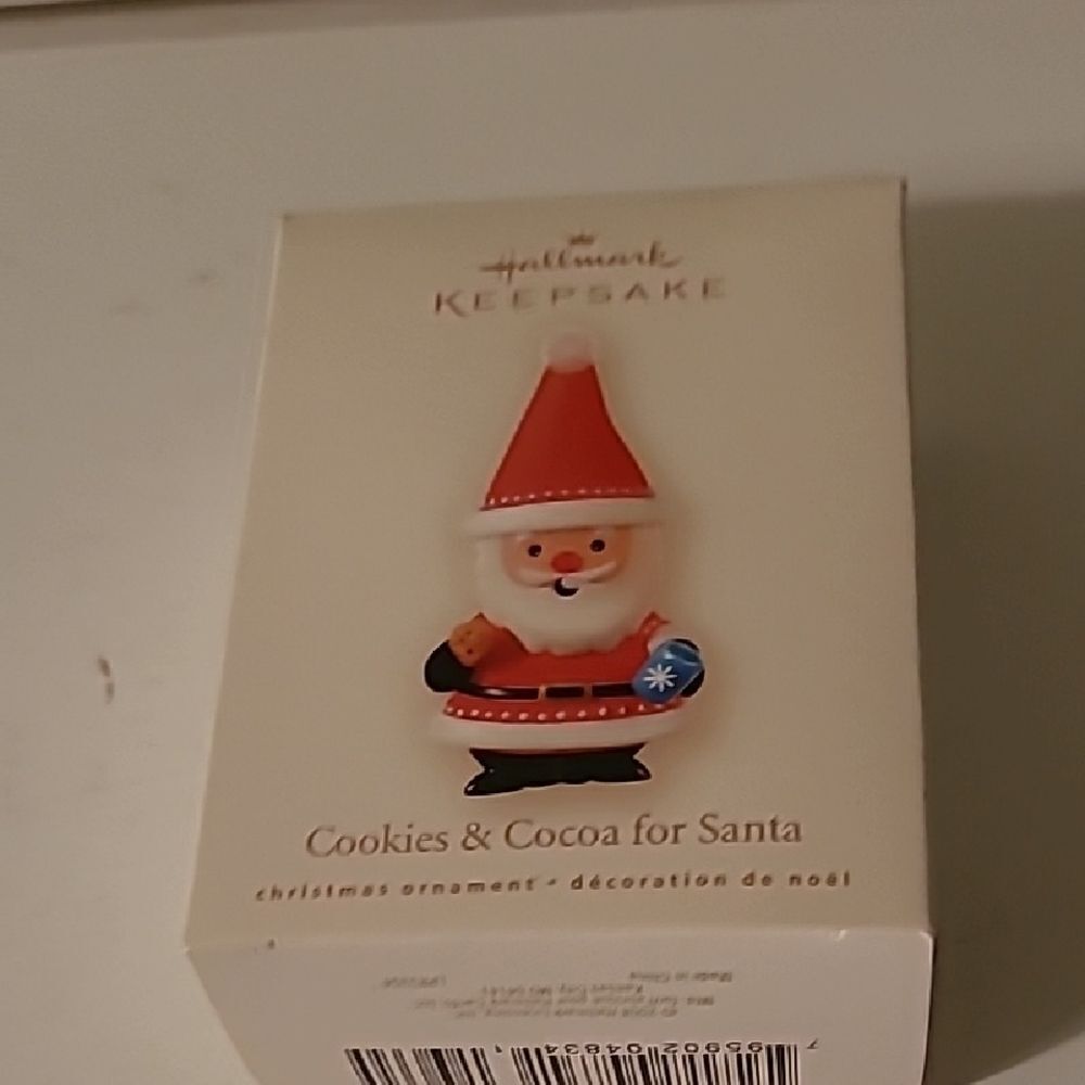 2008 Hallmark Keepsake Ornament - Picture 1 of 5